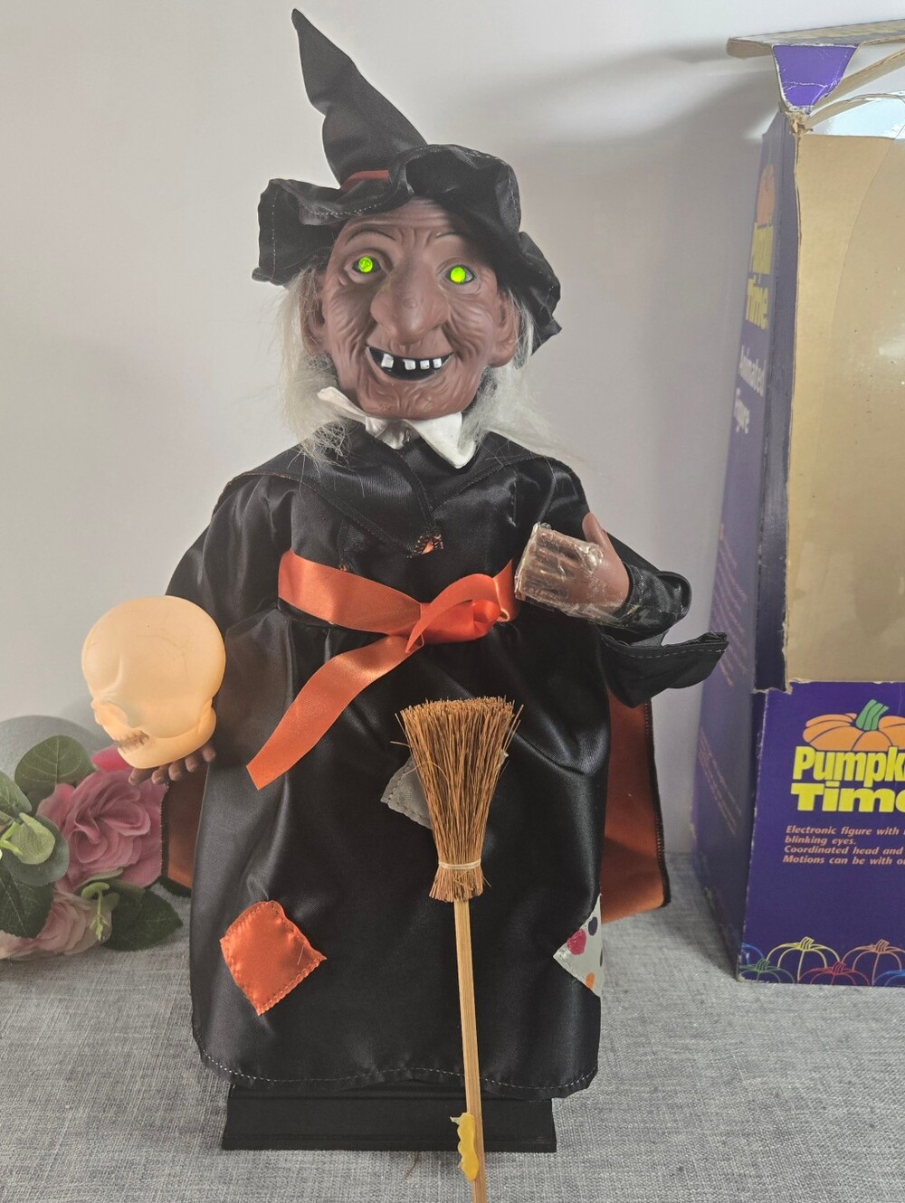 Vintage 1988 Pumpkin Time Animated Halloween Witch Figure with Box Funny Toys